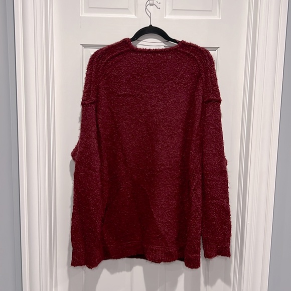 Free People Lofty V-neck NWT Oversized Cozy Chunky Sweater Wine Burgundy Medium - Picture 4 of 4